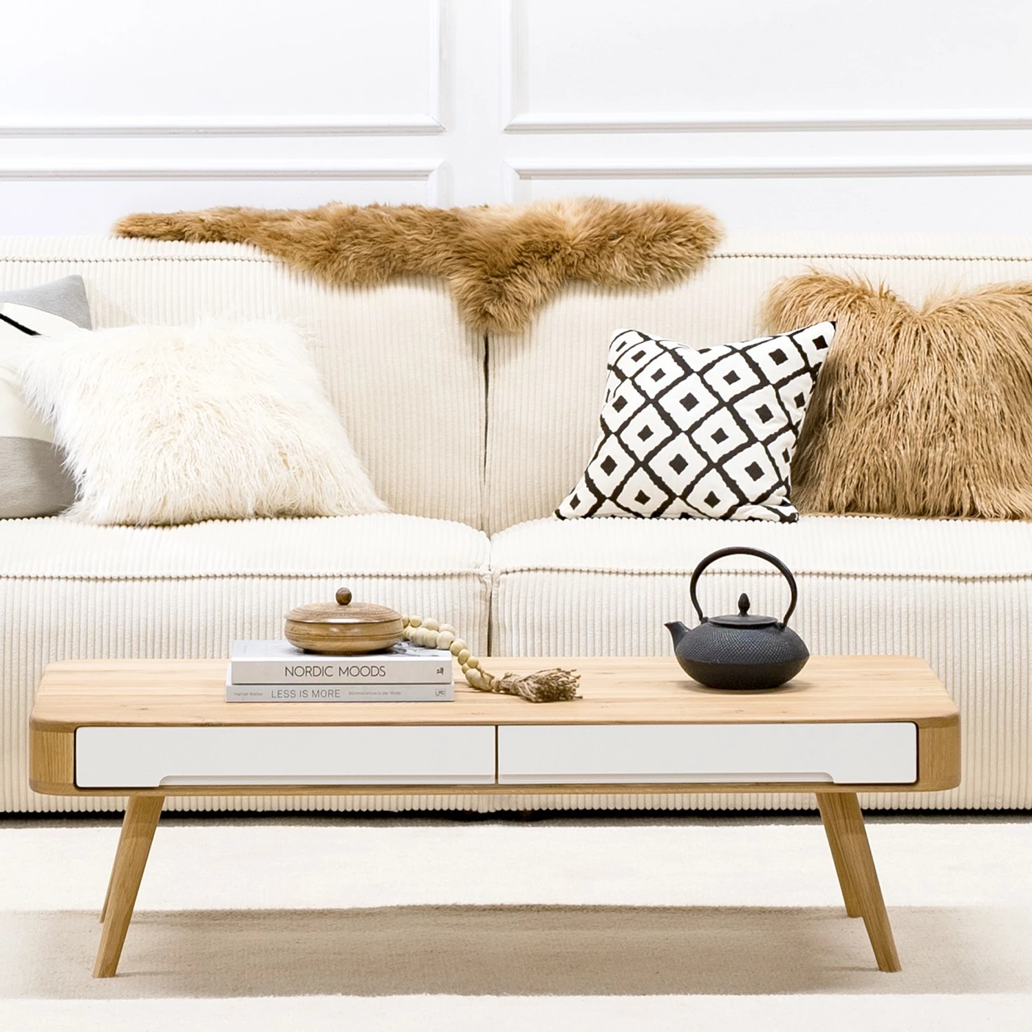 Studio Copenhagen Couchtisch Loca II - Wildeiche teilmassiv - Wildeiche / Weiß 3 Studio Copenhagen Couchtisch Loca II - Wildeiche teilmassiv - Wildeiche / Weiß – Bild 3