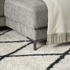 Fredriks Ecksofa Summer - Webstoff Madu: Hellgrau - Longchair davorstehend rechts - Ohne Schlaffunktion -Wohnzimmermöbel boutique en ligne 1000012445 220802 050 DETAILS P000000001000012445