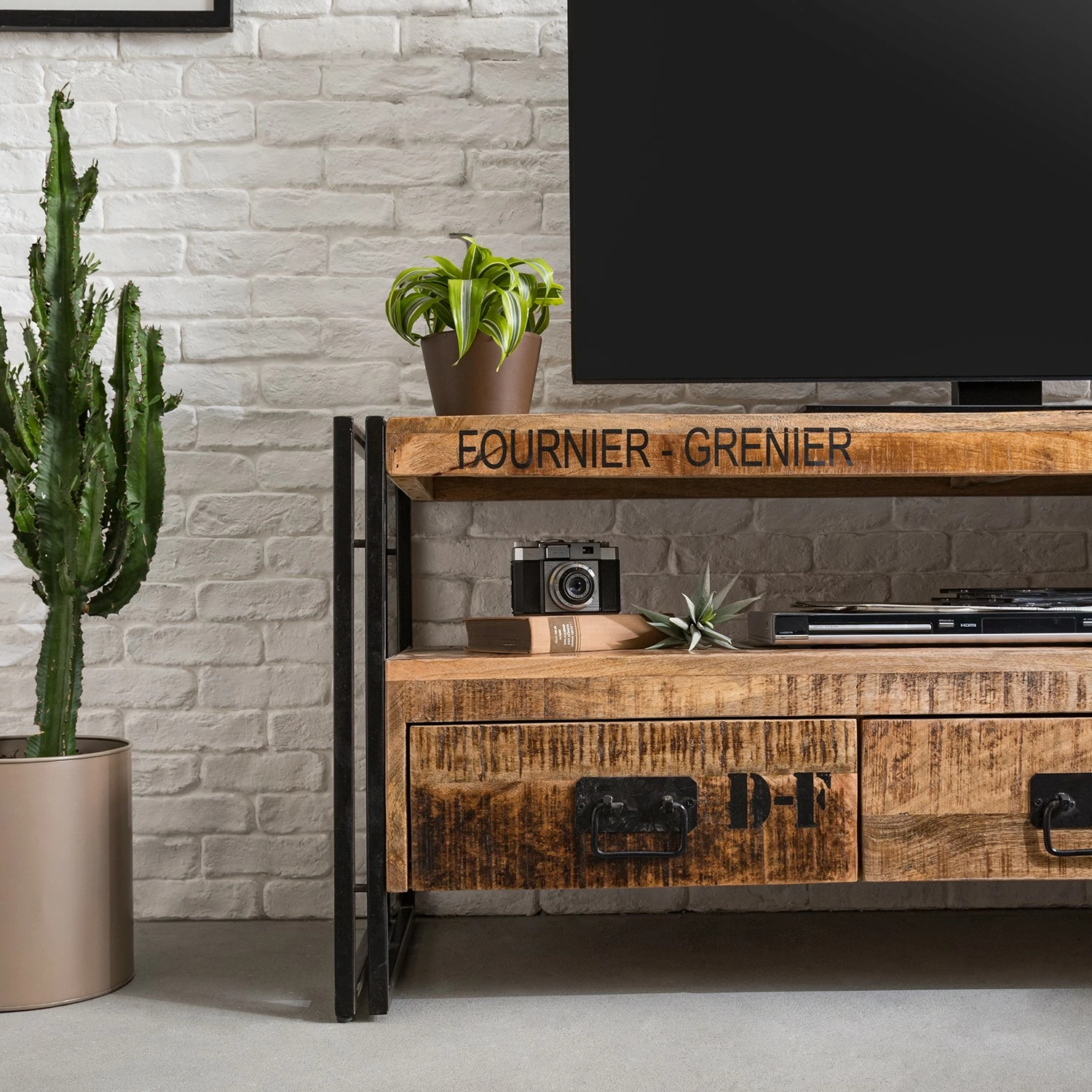 Wolf-Möbel TV-Lowboard Iron - Mango massiv / Eisen 10 Wolf-Möbel TV-Lowboard Iron - Mango massiv / Eisen – Bild 10