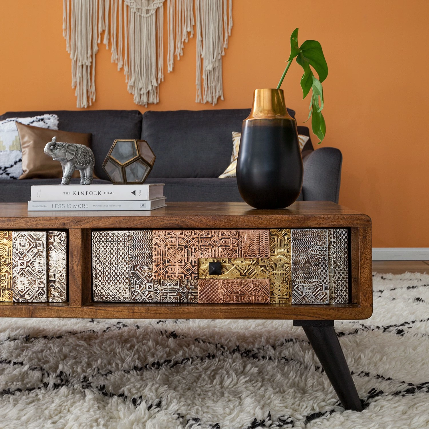 Wolf-Möbel Couchtisch Orient - Akazie massiv / Metall - Mehrfarbig 11 Wolf-Möbel Couchtisch Orient - Akazie massiv / Metall - Mehrfarbig – Bild 11