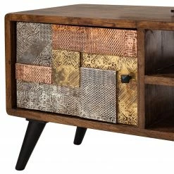 Wolf-Möbel TV-Lowboard Orient - Akazie massiv / Metall - Mehrfarbig 23 Wolf-Möbel TV-Lowboard Orient - Akazie massiv / Metall - Mehrfarbig -Wohnzimmermöbel boutique en ligne 1000114118 200512 14062700018 DETAILS P000000001000114118