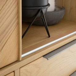 Ars manufacti Barschrank Dharai - Echtholzfurnier / Metall - Eiche / Silber 29 Ars manufacti Barschrank Dharai - Echtholzfurnier / Metall - Eiche / Silber -Wohnzimmermöbel boutique en ligne 1000117156 180827 07154815 GALLERYIMAGES P000000001000117156