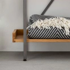 Ars manufacti Bücherregal Dharai I - Echtholzfurnier / Metall - Eiche / Silber 19 Ars manufacti Bücherregal Dharai I - Echtholzfurnier / Metall - Eiche / Silber -Wohnzimmermöbel boutique en ligne 1000117164 180827 07154918 GALLERYIMAGES P000000001000117164