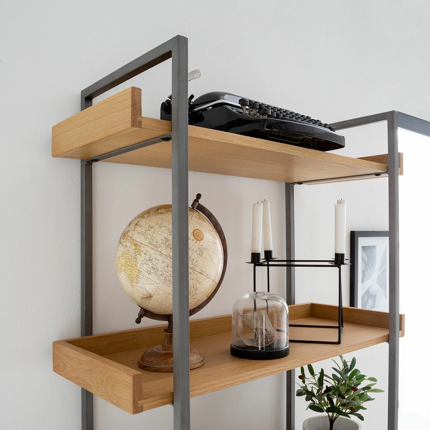 Ars manufacti Bücherregal Dharai I - Echtholzfurnier / Metall - Eiche / Silber 11 Ars manufacti Bücherregal Dharai I - Echtholzfurnier / Metall - Eiche / Silber – Bild 11