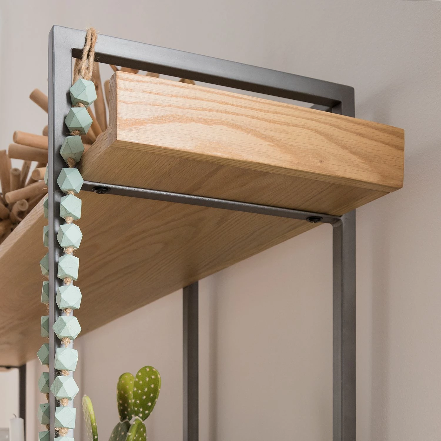 Ars manufacti Bücherregal Dharai II - Echtholzfurnier / Metall - Eiche / Silber 11 Ars manufacti Bücherregal Dharai II - Echtholzfurnier / Metall - Eiche / Silber – Bild 11