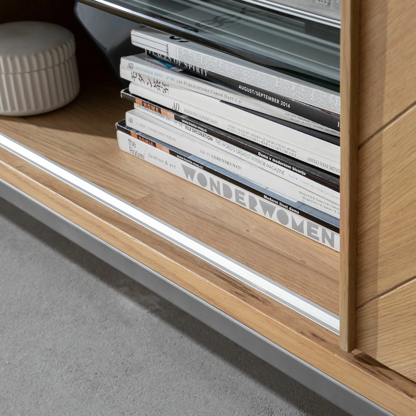 Ars manufacti TV-Lowboard Dharai - Echtholzfurnier / Metall - Eiche / Silber 15 Ars manufacti TV-Lowboard Dharai - Echtholzfurnier / Metall - Eiche / Silber – Bild 15