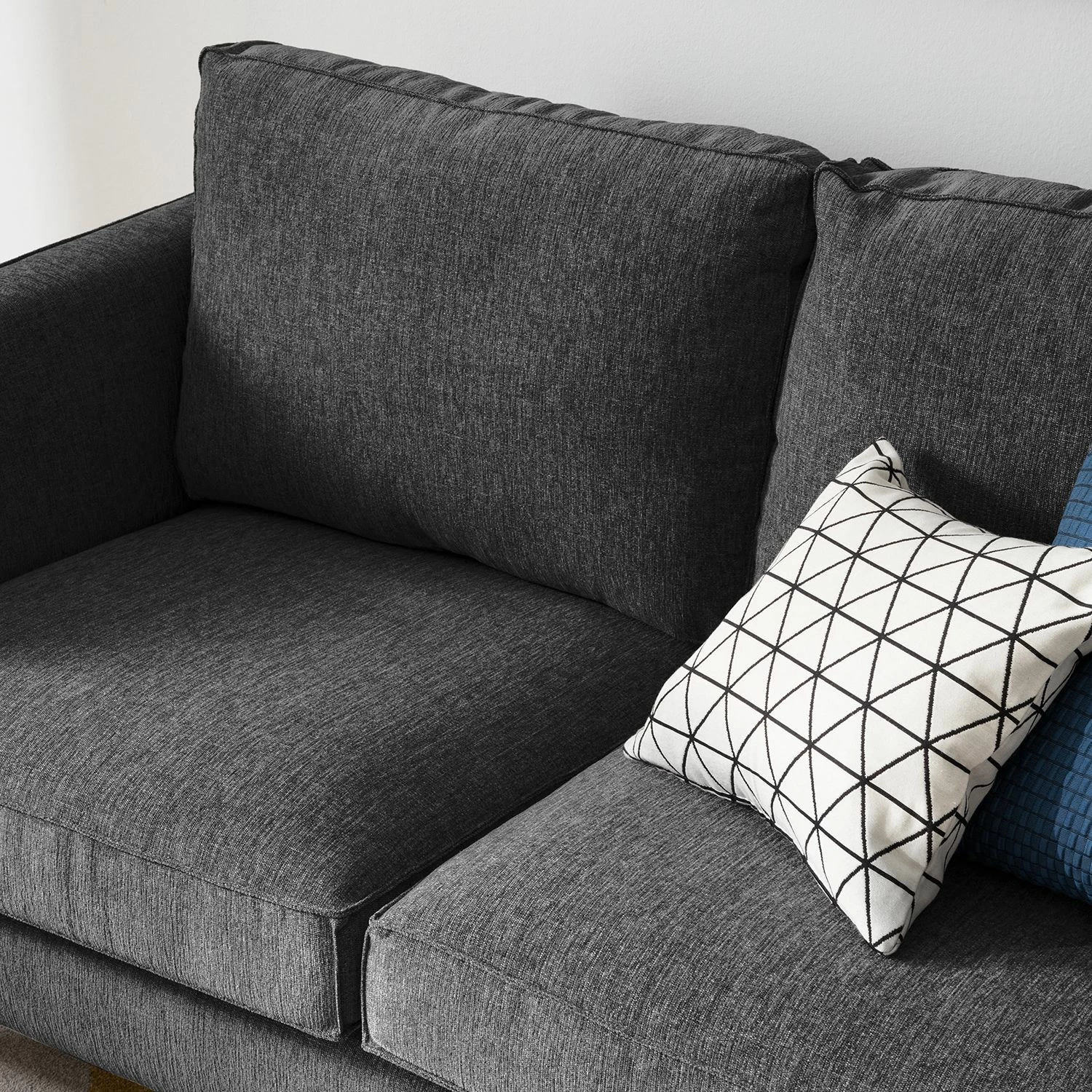 Fredriks Sofa Mirabela (2-Sitzer) - Schwarz meliert 8 Fredriks Sofa Mirabela (2-Sitzer) - Schwarz meliert – Bild 8