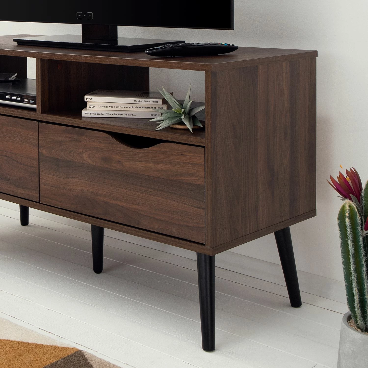 Mørteens TV-Lowboard Gjora II - Gummibaum teilmassiv - Walnuss 13 Mørteens TV-Lowboard Gjora II - Gummibaum teilmassiv - Walnuss – Bild 13