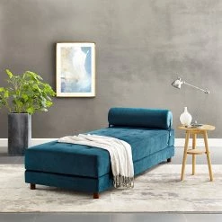 Jack & Alice Recamiere Tavani - Samt Jila: Himmelblau -Wohnzimmermöbel boutique en ligne 1000124202 190405 11323100004 MOOD GALLERYIMAGES P000000001000124202 mood