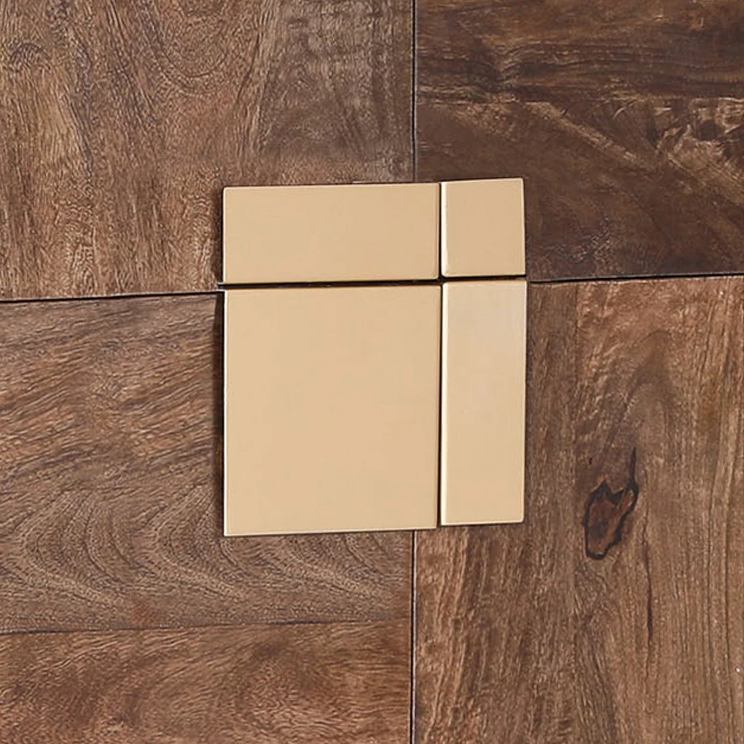 Jack & Alice Kommode Lyss - Akazie massiv / Metall - Akazie Braun / Messing 4 Jack & Alice Kommode Lyss - Akazie massiv / Metall - Akazie Braun / Messing – Bild 4