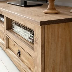 Maison Belfort TV-Lowboard Finca Rustica II - Kiefer massiv - Kiefer Natur -Wohnzimmermöbel boutique en ligne 1000178035 200511 14244100010 DETAILS P000000001000178035