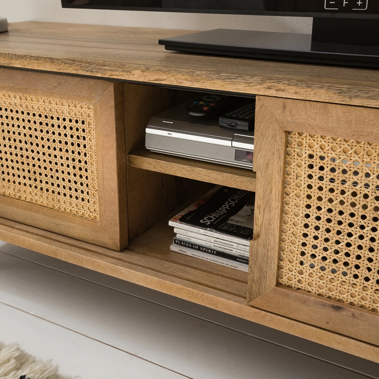 Ars manufacti TV-Lowboard Vina - Mango massiv / Wiener Geflecht - Mango / Schwarz 11 Ars manufacti TV-Lowboard Vina - Mango massiv / Wiener Geflecht - Mango / Schwarz – Bild 11