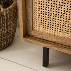 Ars manufacti Kommode Vina II - Mango massiv / Wiener Geflecht - Mango / Schwarz 24 Ars manufacti Kommode Vina II - Mango massiv / Wiener Geflecht - Mango / Schwarz -Wohnzimmermöbel boutique en ligne 1000178080 200324 13595400008 MOOD DETAILS P000000001000178080 mood