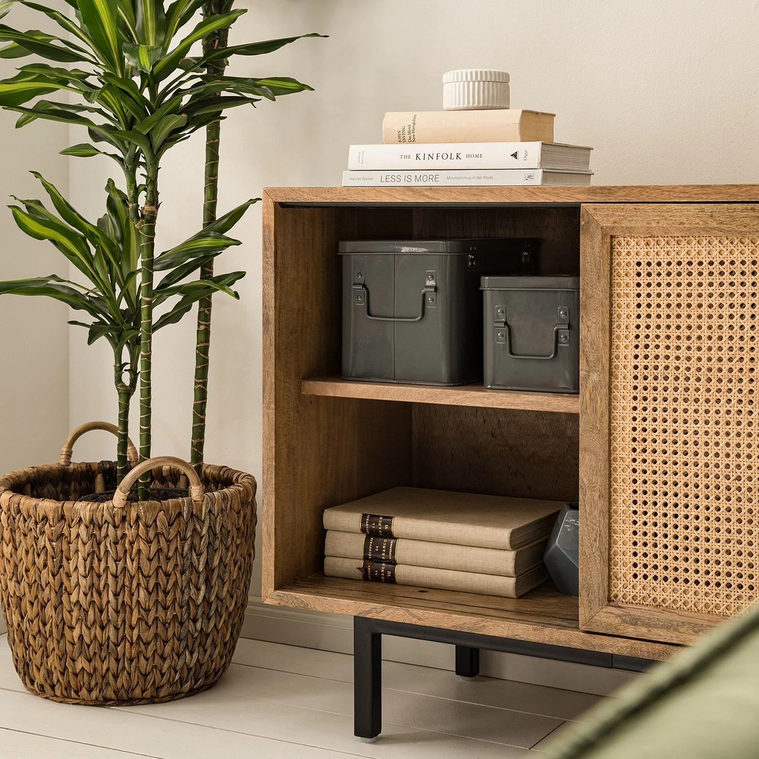 Ars manufacti Kommode Vina II - Mango massiv / Wiener Geflecht - Mango / Schwarz 12 Ars manufacti Kommode Vina II - Mango massiv / Wiener Geflecht - Mango / Schwarz – Bild 12