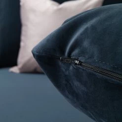 Jack & Alice Ecksofa Ellens III - Samt - Longchair davorstehend rechts 39 Jack & Alice Ecksofa Ellens III - Samt - Longchair davorstehend rechts -Wohnzimmermöbel boutique en ligne 1000183802 201103 11523800009 DETAILS P000000001000183802