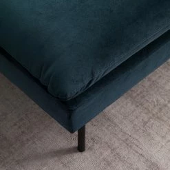 Jack & Alice Ecksofa Ellens III - Samt - Longchair davorstehend rechts 36 Jack & Alice Ecksofa Ellens III - Samt - Longchair davorstehend rechts -Wohnzimmermöbel boutique en ligne 1000183802 210504 07063700009 DETAILS P000000001000183802