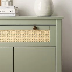 Maison Belfort Kommode Belleria III - Kiefer massiv / Wiener Geflecht - Hellolivgrün 22 Maison Belfort Kommode Belleria III - Kiefer massiv / Wiener Geflecht - Hellolivgrün -Wohnzimmermöbel boutique en ligne 1000187602 200505 06385700020 DETAILS P000000001000187602