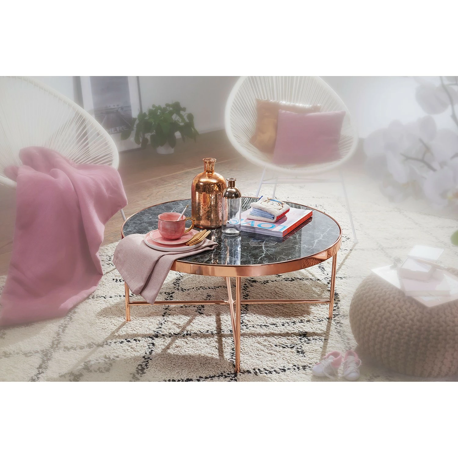 Jack & Alice Couchtisch Cushina - Glas / Metall - Marmor Schwarz Dekor / Kupfer 2 Jack & Alice Couchtisch Cushina - Glas / Metall - Marmor Schwarz Dekor / Kupfer – Bild 2