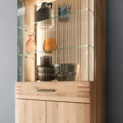 Loftscape Standvitrine Salvo - Eiche teilmassiv - Balkeneiche Bianco / Grau -Wohnzimmermöbel boutique en ligne 1000207372 200317 14303500201 DETAILS P000000001000207372