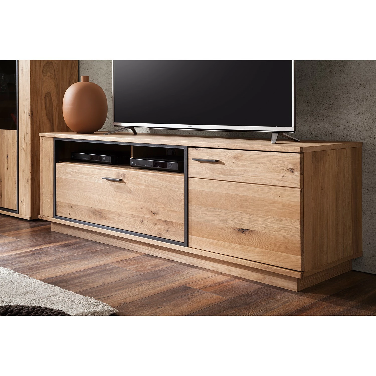 Naturoo Wohnwand Doora II (4-teilig) - Asteiche teilmassiv - Asteiche Bianco / Graphit 3 Naturoo Wohnwand Doora II (4-teilig) - Asteiche teilmassiv - Asteiche Bianco / Graphit – Bild 3