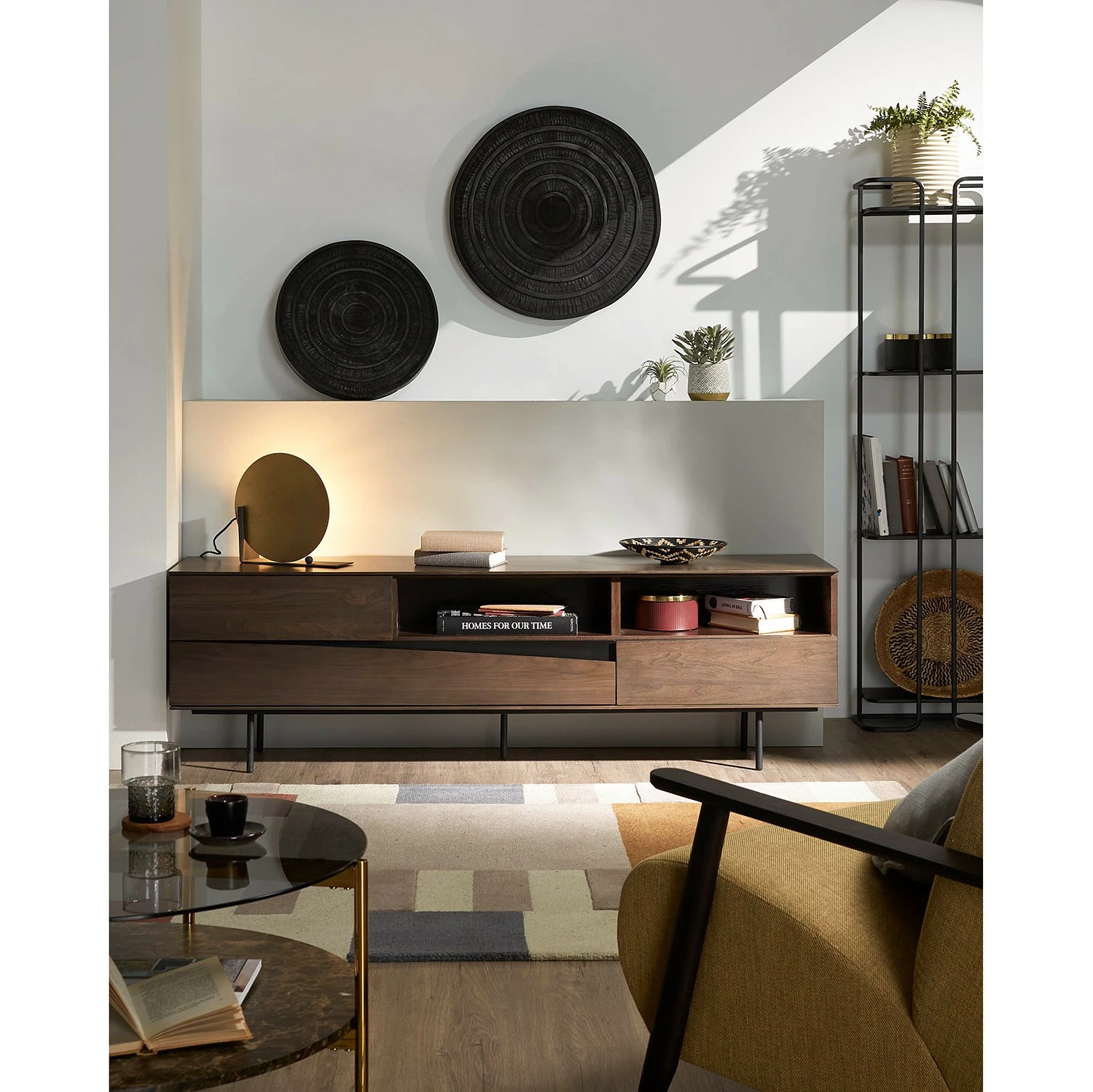 Red Living TV-Lowboard Kluuvi - Echtholzfurnier - Walnuss / Schwarz 2 Red Living TV-Lowboard Kluuvi - Echtholzfurnier - Walnuss / Schwarz – Bild 2