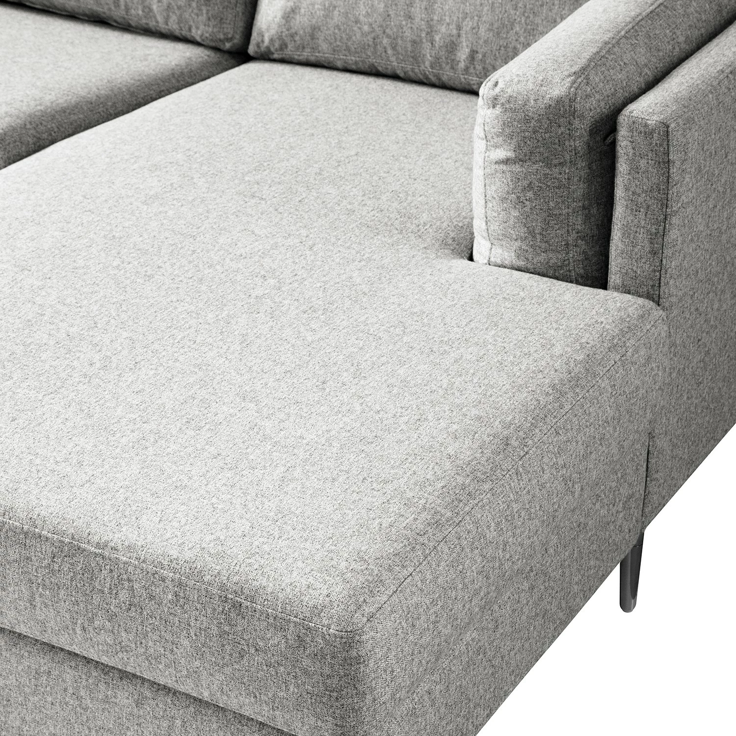 Studio Copenhagen Wohnlandschaft COSO Classic+ - Webstoff Inze: Hellgrau - Longchair davorstehend rechts / Ottomane links - Bettkasten - Chrom glänzend 23 Studio Copenhagen Wohnlandschaft COSO Classic+ - Webstoff Inze: Hellgrau - Longchair davorstehend rechts / Ottomane links - Bettkasten - Chrom glänzend – Bild 23