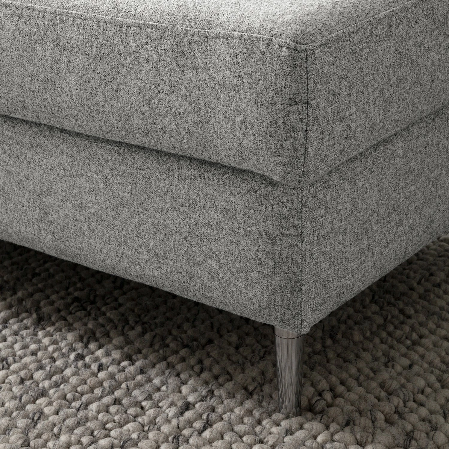 Studio Copenhagen Wohnlandschaft COSO Classic+ - Webstoff Inze: Hellgrau - Longchair davorstehend rechts / Ottomane links - Bettkasten - Chrom glänzend 10 Studio Copenhagen Wohnlandschaft COSO Classic+ - Webstoff Inze: Hellgrau - Longchair davorstehend rechts / Ottomane links - Bettkasten - Chrom glänzend – Bild 10