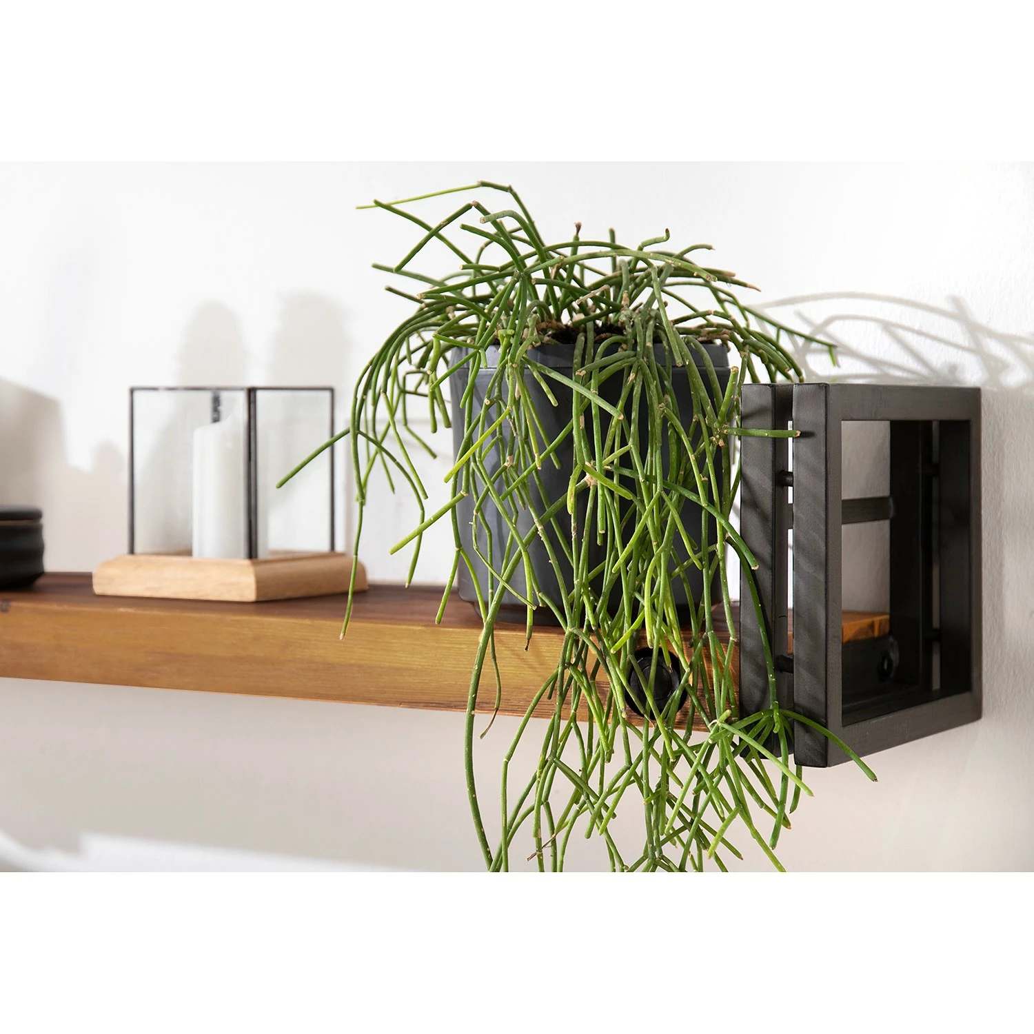 Ars manufacti Wohnkombination Manchester III (3-tlg) - Akazie massiv / Metall - Akazie / Anthrazit 22 Ars manufacti Wohnkombination Manchester III (3-tlg) - Akazie massiv / Metall - Akazie / Anthrazit – Bild 22