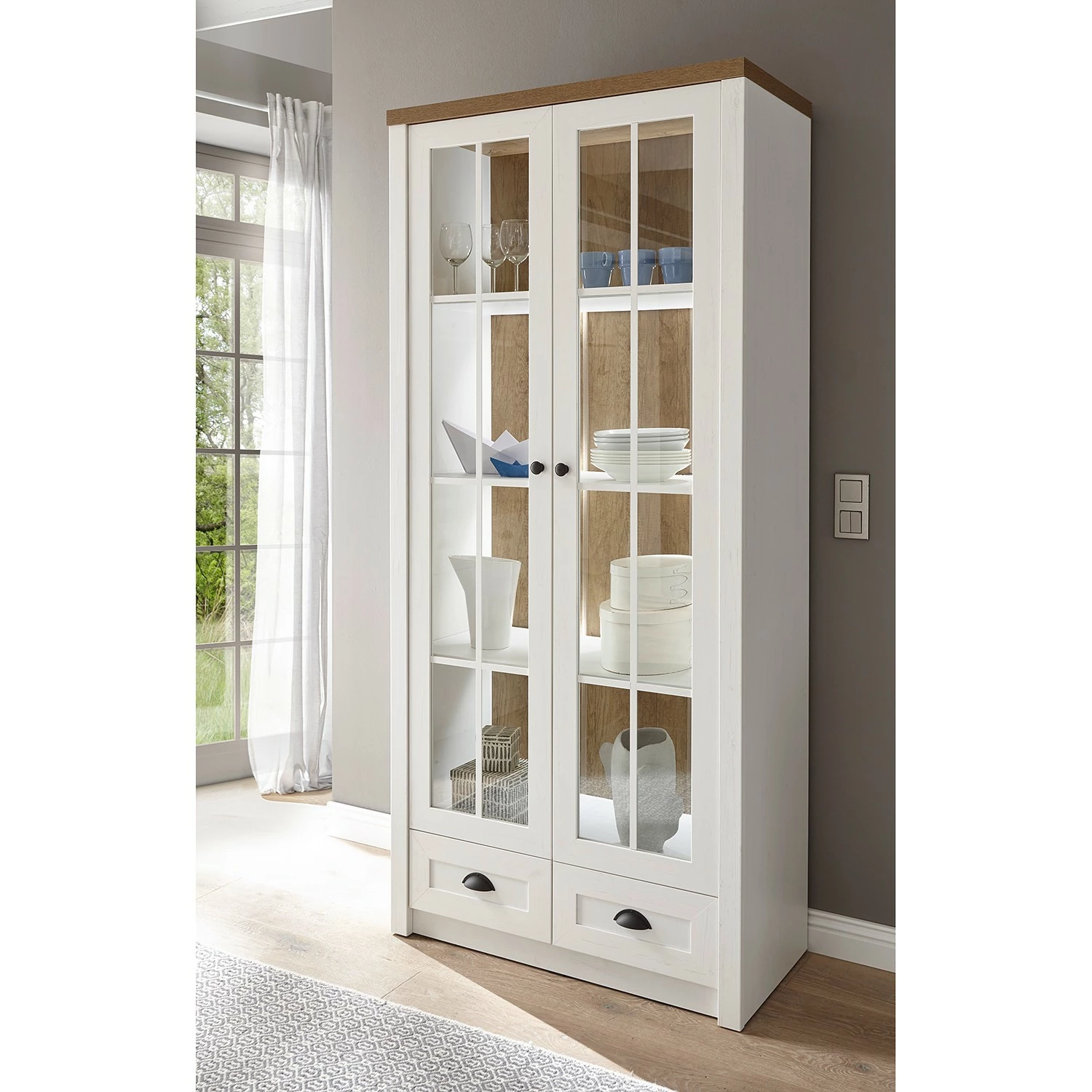 Norrwood Vitrinenschrank Proville - Eiche Weiß Dekor / Eiche Dekor 2 Norrwood Vitrinenschrank Proville - Eiche Weiß Dekor / Eiche Dekor – Bild 2