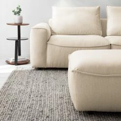 Studio Copenhagen Ecksofa Buckley I - Webstoff Saia: Beige - Longchair davorstehend rechts -Wohnzimmermöbel boutique en ligne 1000217922 210215 12150700318 DETAILS P000000001000217922