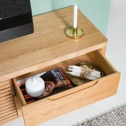 Studio Copenhagen TV-Lowboard Saido - Esche massiv -Wohnzimmermöbel boutique en ligne 1000218017 210429 08215800005 DETAILS P000000001000218017