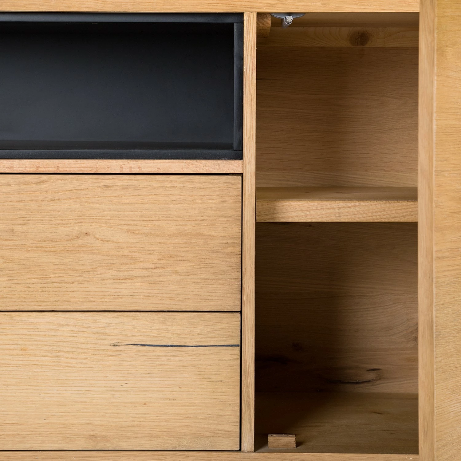 Studio Copenhagen Sideboard Flox II - Echtholzfurnier / Metall - Eiche / Schwarz 10 Studio Copenhagen Sideboard Flox II - Echtholzfurnier / Metall - Eiche / Schwarz – Bild 10