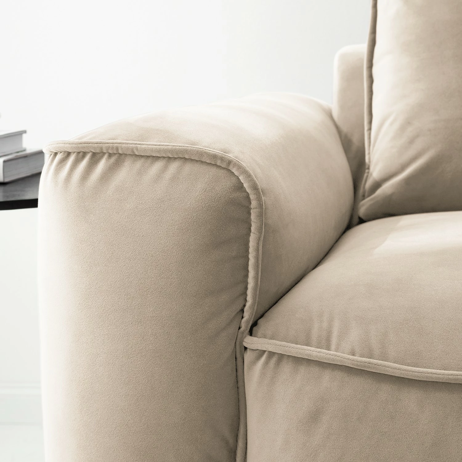 Studio Copenhagen Ecksofa Buckley II - Samt Shyla: Beige - Longchair davorstehend rechts 12 Studio Copenhagen Ecksofa Buckley II - Samt Shyla: Beige - Longchair davorstehend rechts – Bild 12