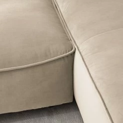 Studio Copenhagen Ecksofa Buckley II - Samt Shyla: Beige - Longchair davorstehend rechts 31 Studio Copenhagen Ecksofa Buckley II - Samt Shyla: Beige - Longchair davorstehend rechts -Wohnzimmermöbel boutique en ligne 1000218140 210127 14545400244 DETAILS P000000001000218140