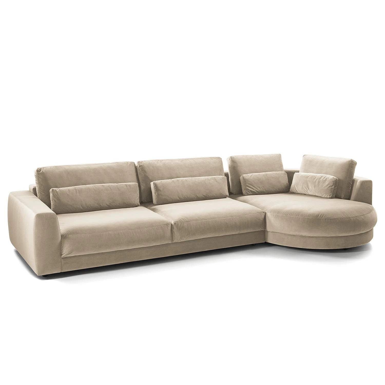Studio Copenhagen Ecksofa Willows II - Samt Shyla: Beige - Ottomane davorstehend rechts 1 Studio Copenhagen Ecksofa Willows II - Samt Shyla: Beige - Ottomane davorstehend rechts