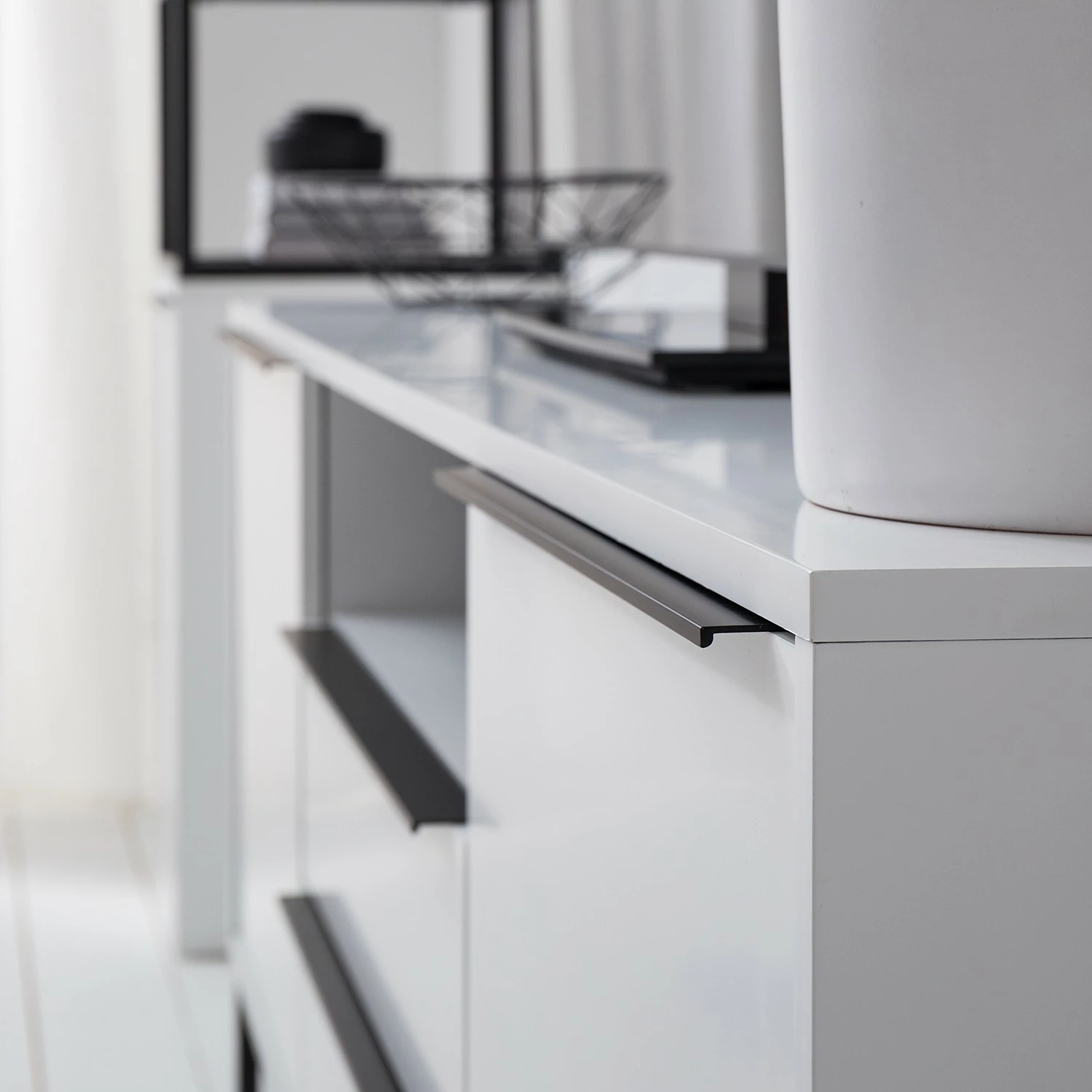 Fredriks Sideboard White Hall I - Matt Weiß / Schwarz 17 Fredriks Sideboard White Hall I - Matt Weiß / Schwarz – Bild 17