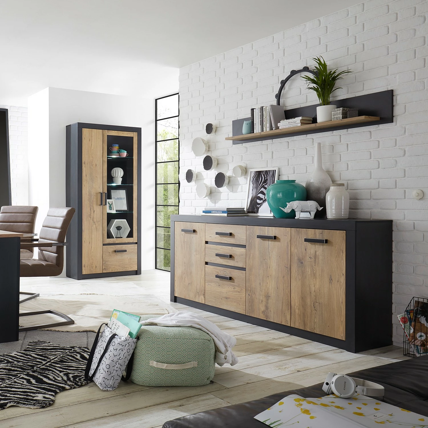 Red Living Vitrinenschrank Bozel - Kastanie Dekor / Grau 3 Red Living Vitrinenschrank Bozel - Kastanie Dekor / Grau – Bild 3