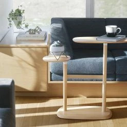 Umbra Beistelltisch Swivo - Buche massiv - Buche -Wohnzimmermöbel boutique en ligne 1000235458 201214 15131100120 MOOD DETAILS P000000001000235458 mood