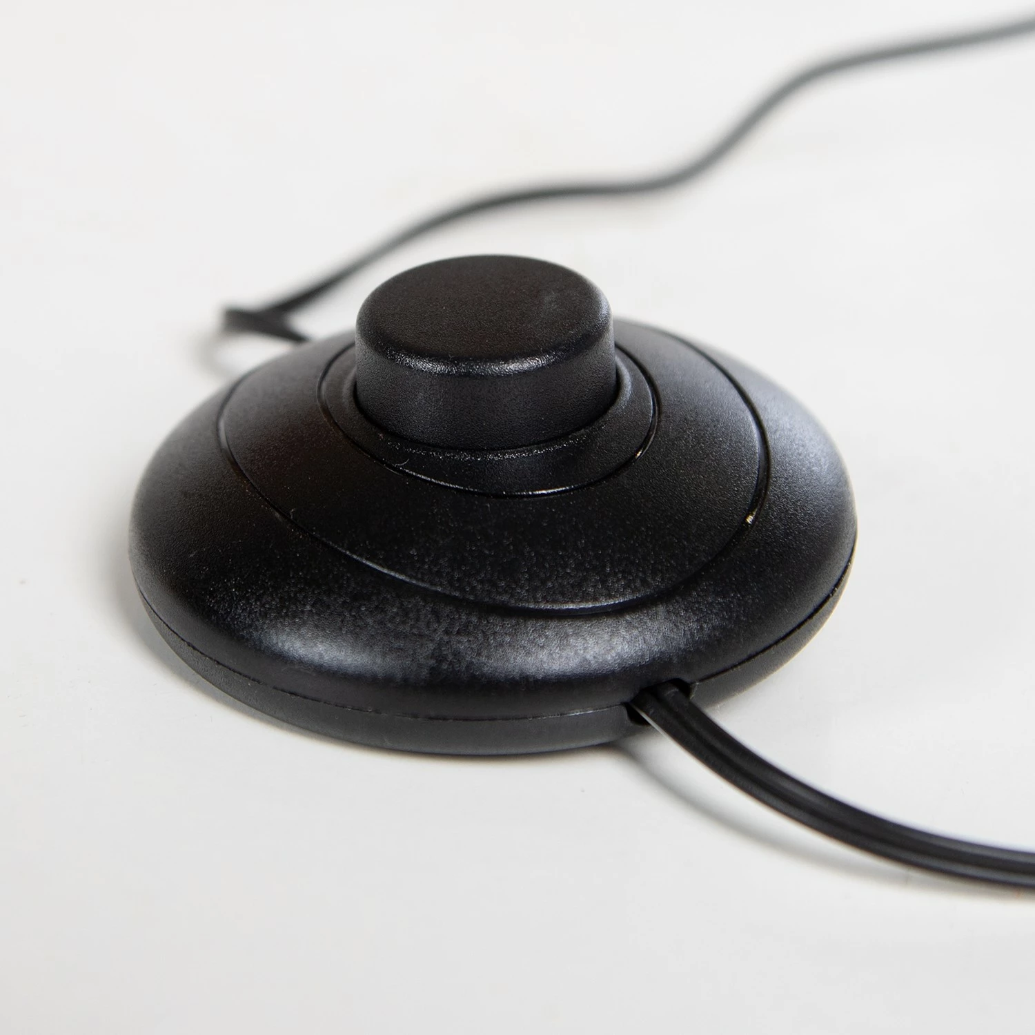 Ars Natura Sideboard Roody - Inkl. Beleuchtung - Akazie massiv / Metall - Akazie / Schwarz 16 Ars Natura Sideboard Roody - Inkl. Beleuchtung - Akazie massiv / Metall - Akazie / Schwarz – Bild 16