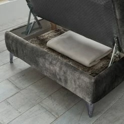 Loftscape Ecksofa Groslay - Samt - Samt Insa: Grau - Ottomane davorstehend links -Wohnzimmermöbel boutique en ligne 1000241694 210127 18201900552 DETAILS P000000001000241694