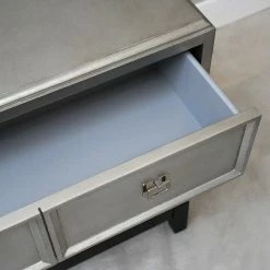 Red Living Kommode Tilloloy - Matt Silber / Schwarz -Wohnzimmermöbel boutique en ligne 1000242718 210121 08084300041 DETAILS P000000001000242718