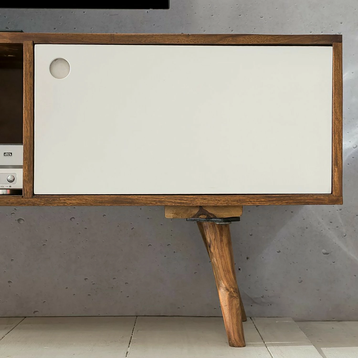 Naturoo TV-Lowboard Messas - Sheesham massiv - Sheesham / Weiß 6 Naturoo TV-Lowboard Messas - Sheesham massiv - Sheesham / Weiß – Bild 6