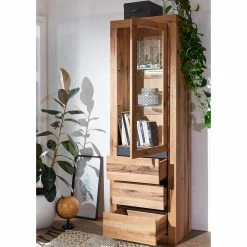 Naturoo Vitrinenschrank Gerville II - Wildeiche massiv 7 Naturoo Vitrinenschrank Gerville II - Wildeiche massiv -Wohnzimmermöbel boutique en ligne 1000249423 210420 08270300022 MOOD DETAILS P000000001000249423 mood