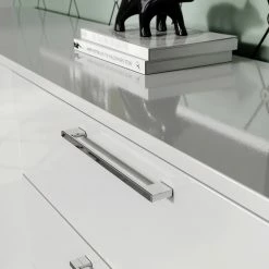 Germania Sideboard Sunnyvale - Hochglanz Weiß / Matt Weiß - Breite: 186 cm 11 Germania Sideboard Sunnyvale - Hochglanz Weiß / Matt Weiß - Breite: 186 cm -Wohnzimmermöbel boutique en ligne 1000270198 210526 06260700010 DETAILS P000000001000270198