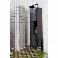 Red Living Schrank Capo I - Metall - Vintage Schwarz 8 Red Living Schrank Capo I - Metall - Vintage Schwarz -Wohnzimmermöbel boutique en ligne 1000275628 210630 12465400109 MOOD DETAILS P000000001000275628 mood