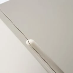 Studio Copenhagen Sideboard Cooby I - Muschelweiß / Eiche Hell 28 Studio Copenhagen Sideboard Cooby I - Muschelweiß / Eiche Hell -Wohnzimmermöbel boutique en ligne 1000276966 220729 080 DETAILS P000000001000276966