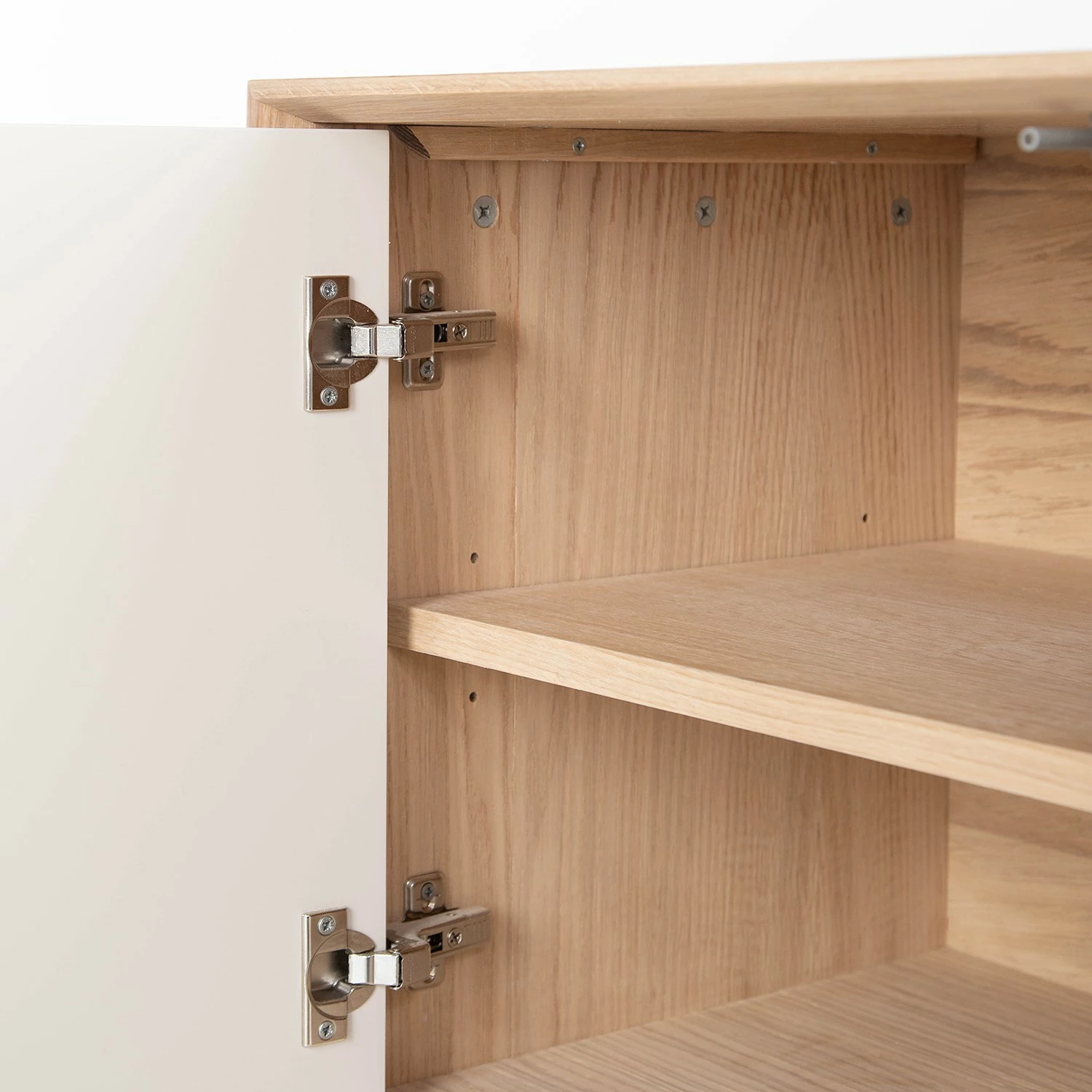 Studio Copenhagen Sideboard Maayka I - Eiche teilmassiv - Mushroom Creme / Eiche Hell 13 Studio Copenhagen Sideboard Maayka I - Eiche teilmassiv - Mushroom Creme / Eiche Hell – Bild 13