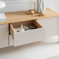 Studio Copenhagen Sideboard Maayka I - Eiche teilmassiv - Mushroom Creme / Eiche Hell 25 Studio Copenhagen Sideboard Maayka I - Eiche teilmassiv - Mushroom Creme / Eiche Hell -Wohnzimmermöbel boutique en ligne 1000277378 220905 023 MOOD DETAILS P000000001000277378 mood