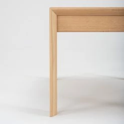 Studio Copenhagen Couchtisch Maayka - Eiche teilmassiv - Eiche Hell - Breite: 110 cm -Wohnzimmermöbel boutique en ligne 1000277380 211012 153648000156 DETAILS P000000001000277380