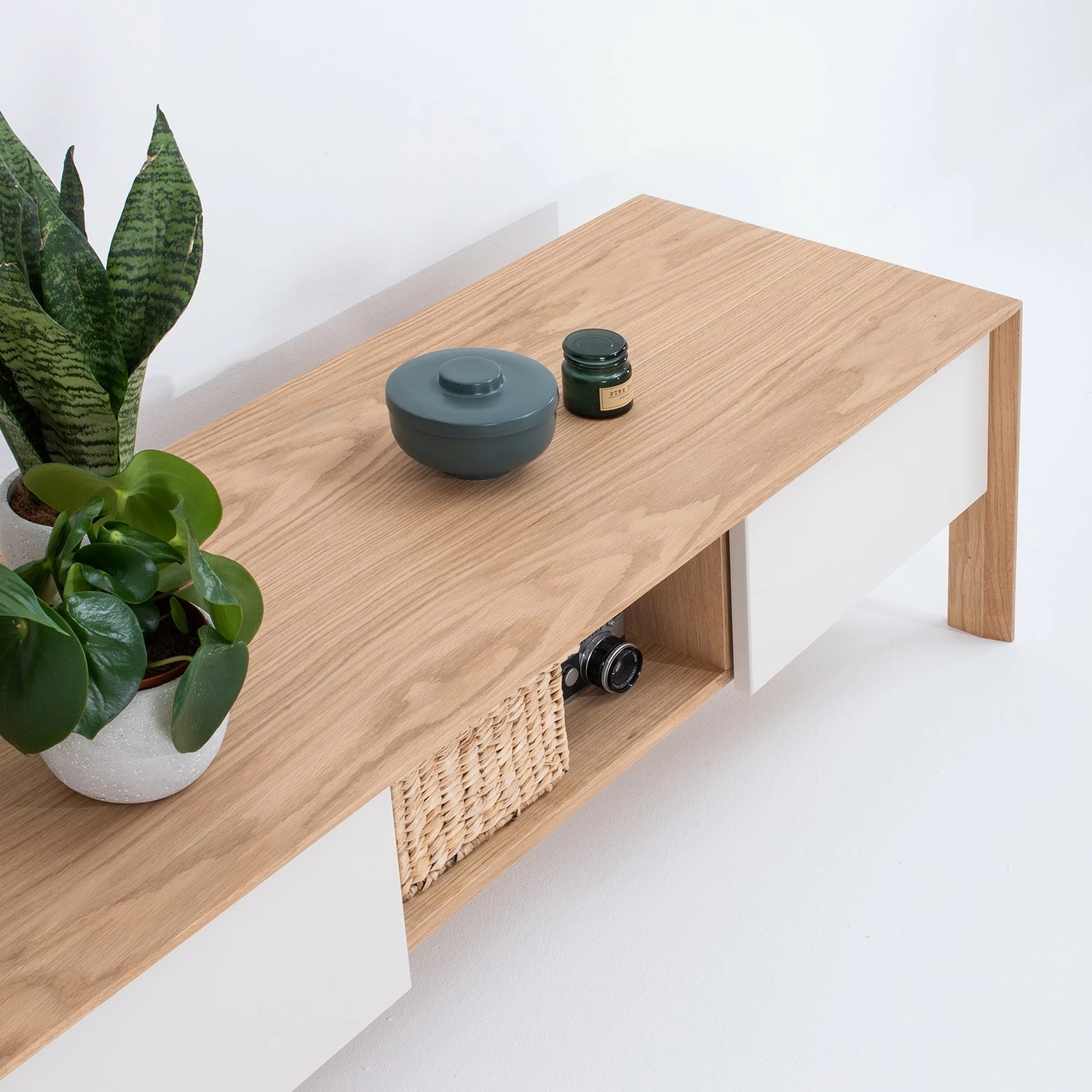 Studio Copenhagen TV-Lowboard Maayka I - Eiche teilmassiv - Mushroom Creme / Eiche Hell 12 Studio Copenhagen TV-Lowboard Maayka I - Eiche teilmassiv - Mushroom Creme / Eiche Hell – Bild 12